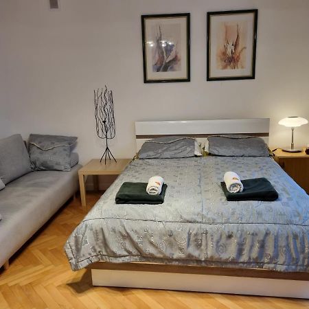 W Kolorze Miety Lägenhet Warszawa Exteriör bild