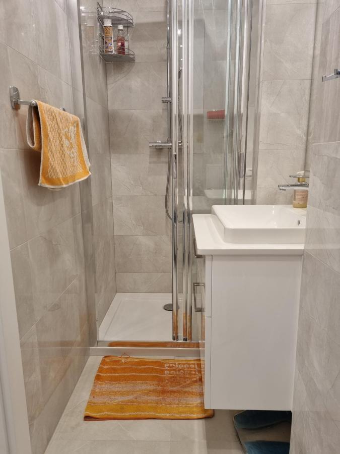 W Kolorze Miety Lägenhet Warszawa Exteriör bild